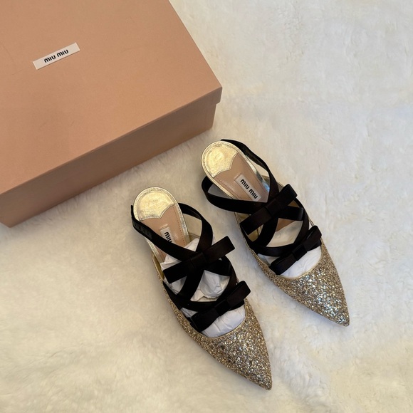 NWT MiuMiu Glitter Bow Heels - size 38 - Picture 2 of 8